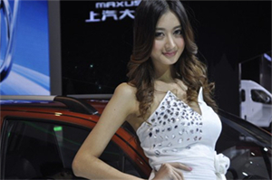 Enjoying Shanghai Water Park with Family