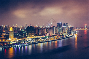 参加上海的主题派对